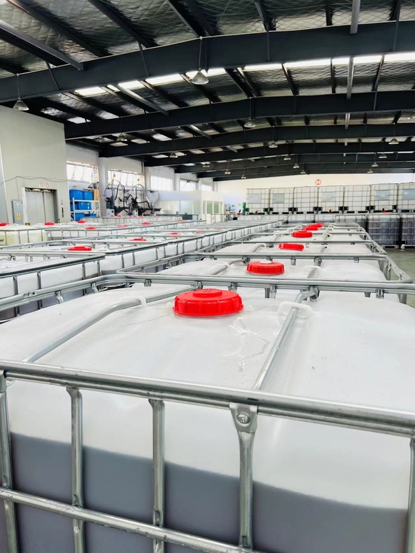 Resistencia dieléctrica 20-30 kV / mm y contracción de curado 0,8-1,0% Compuesto epoxi eléctrico